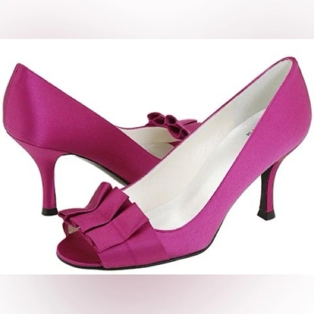 Stuart Weitzman Gigiritz Magenta Satin Peep Toe Pump Suze 8.5 Narrow